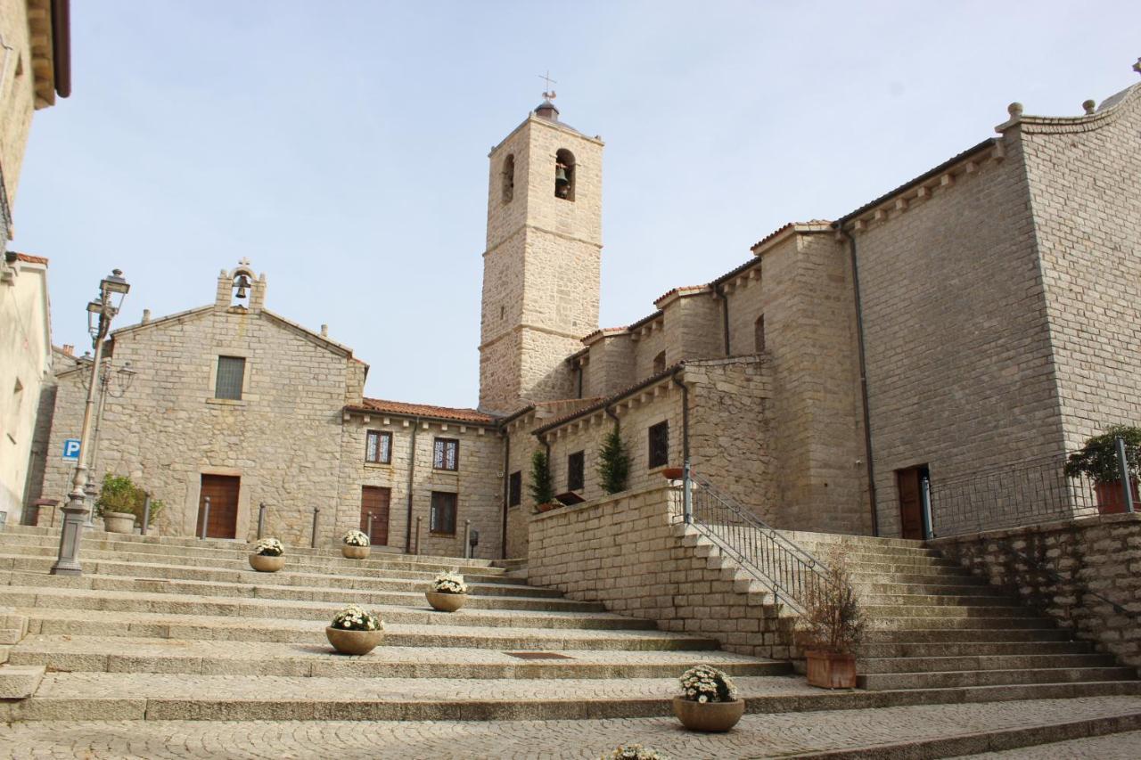 La Vecchia Posta B&B Calangianus Εξωτερικό φωτογραφία