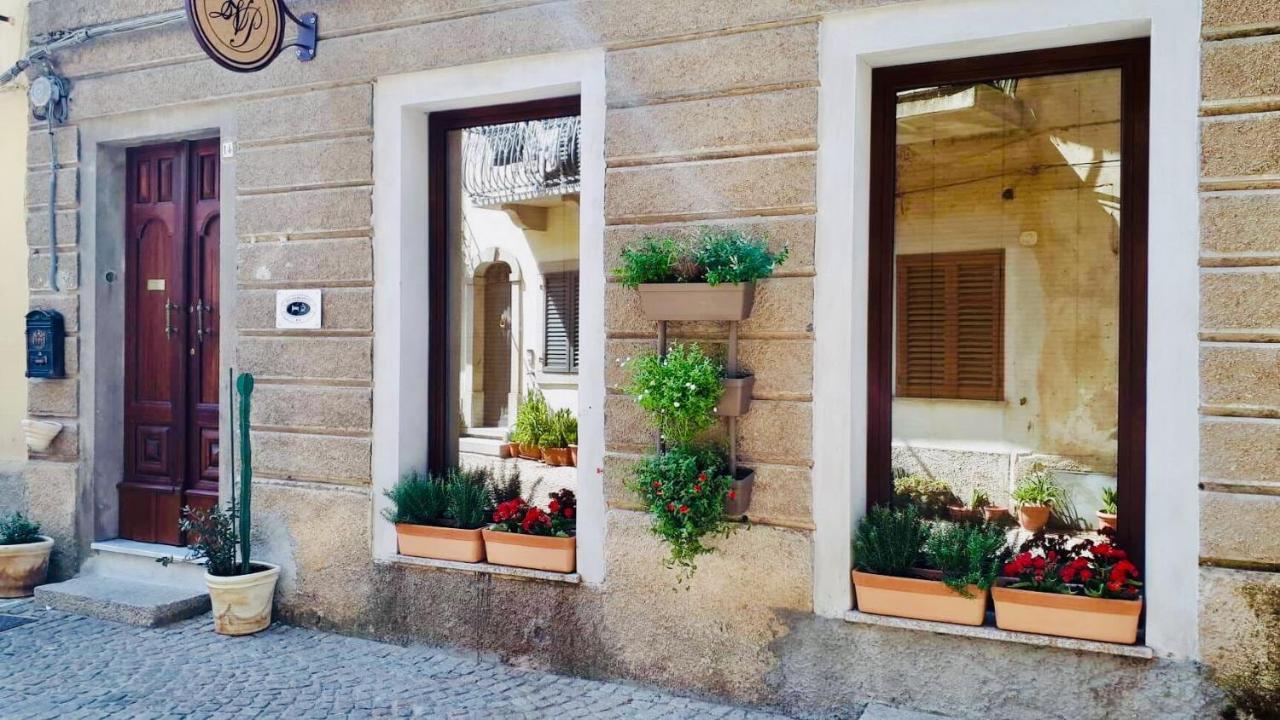 La Vecchia Posta B&B Calangianus Εξωτερικό φωτογραφία